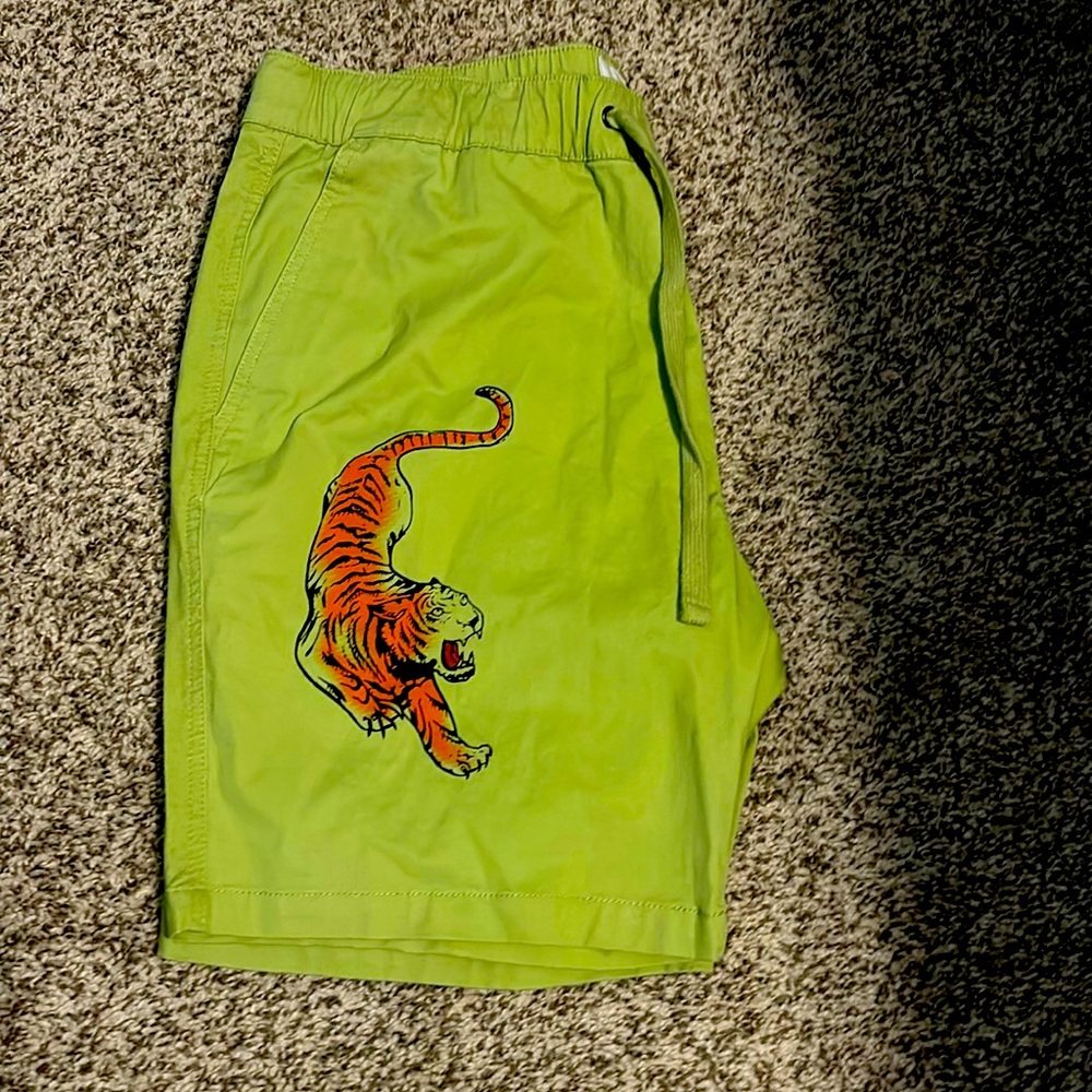 Men’s pull on shorts
